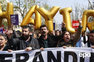 Опозиція в Туреччині протестує проти визнання референдуму легітимним