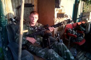 На сайті "Миротворець" зазначено, що Шарафулліна вбито прямим влучанням у голову