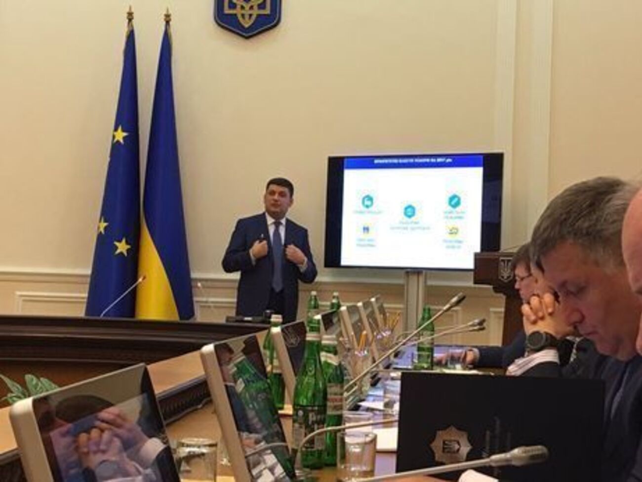 Кабмін затвердив проведення атестації на знання української мови для держслужбовців
