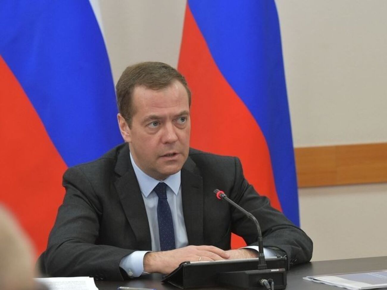 45% опитаних росіян не хочуть бачити прем'єр-міністром Медведєва