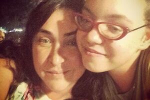 Лолита: Евочка была маленькой, я рассказывала, как некоторые "врачи", желая развести на деньги, пытались ставить нам диагноз