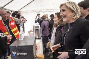 Олланд закликав членів уряду докласти зусиль до того, щоб Ле Пен отримала якомога менше голосів