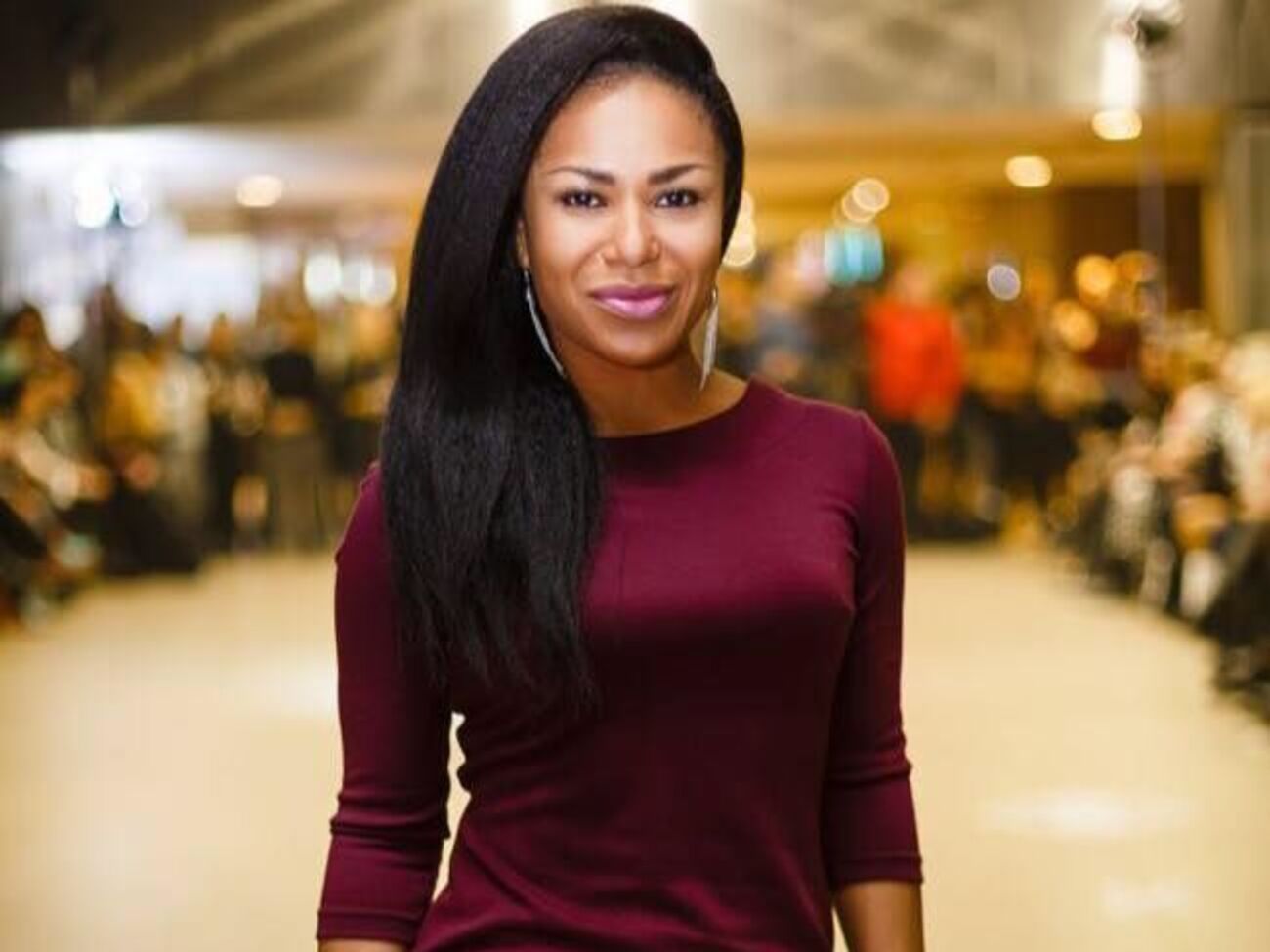 Гайтана з'явилася на прем'єрі фільму в сукні, яка облягала круглий живіт