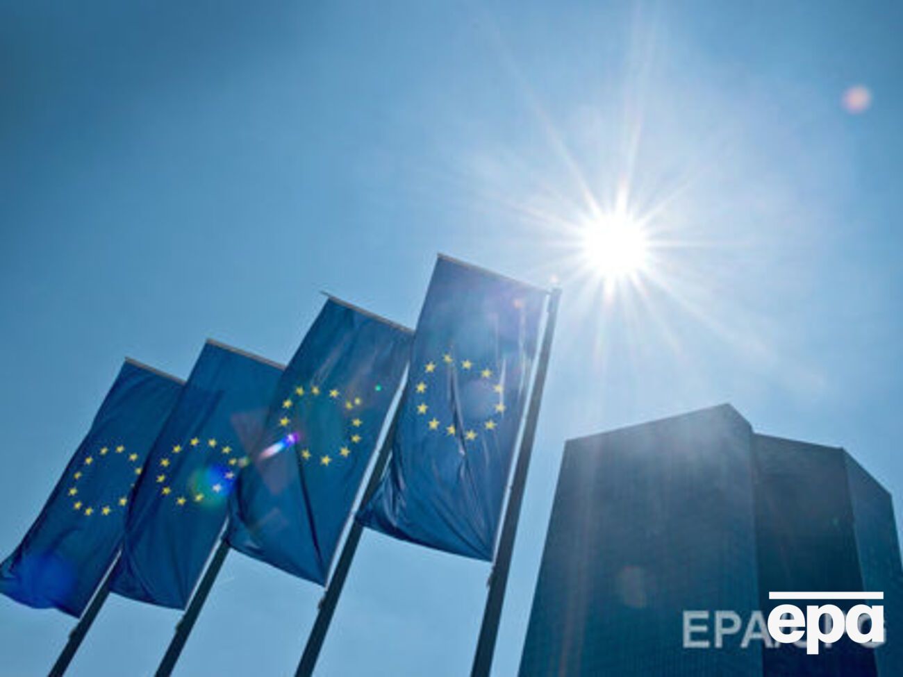 6 апреля Европейский парламент поддержал решение о предоставлении Украине безвизового режима