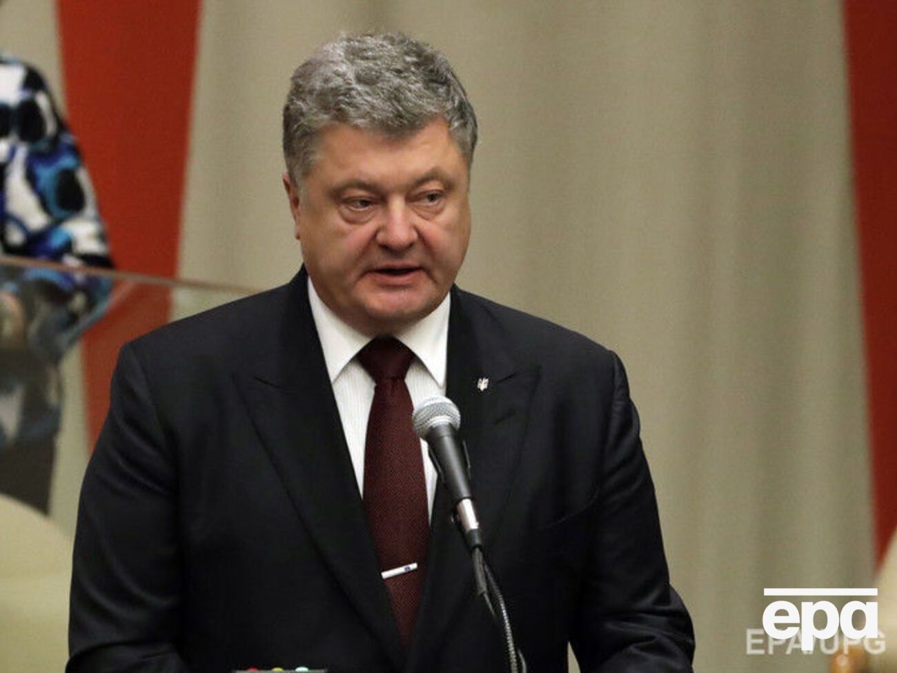 Порошенко рассчитывает, что безвиз заработает 11 июня