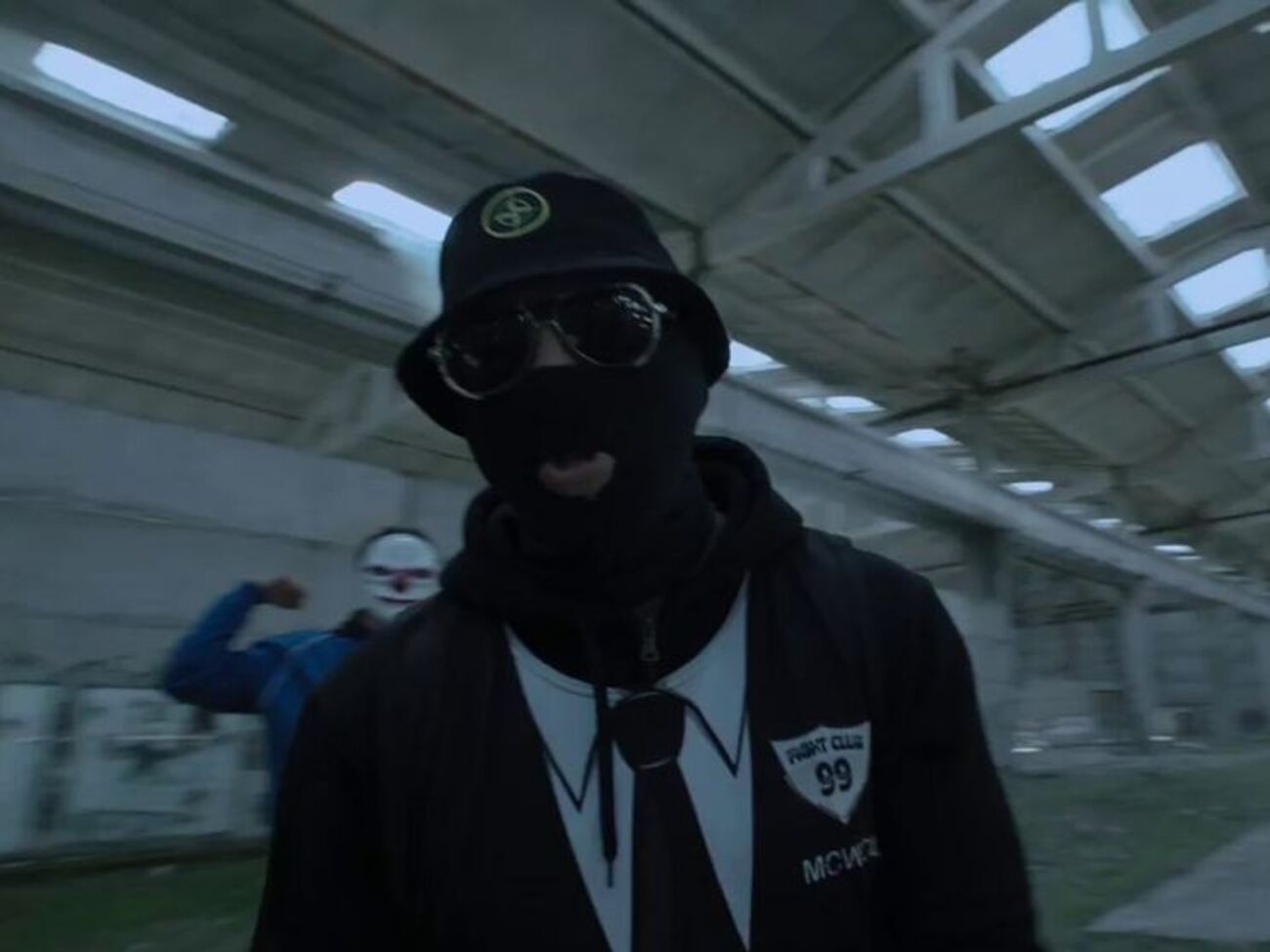 Seryoga надел балаклаву для своего нового клипа