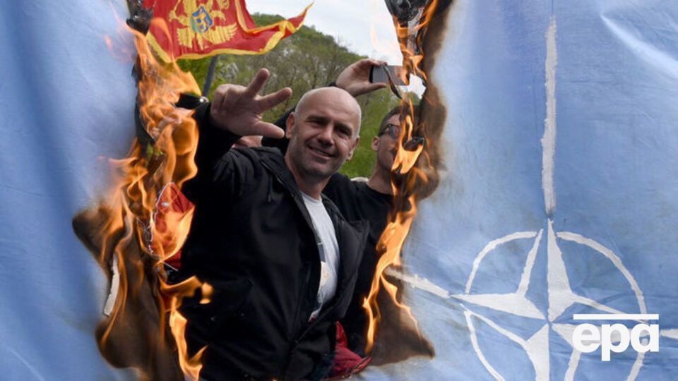 Под стенами парламента прошла акция протеста противников вступления страны в НАТО