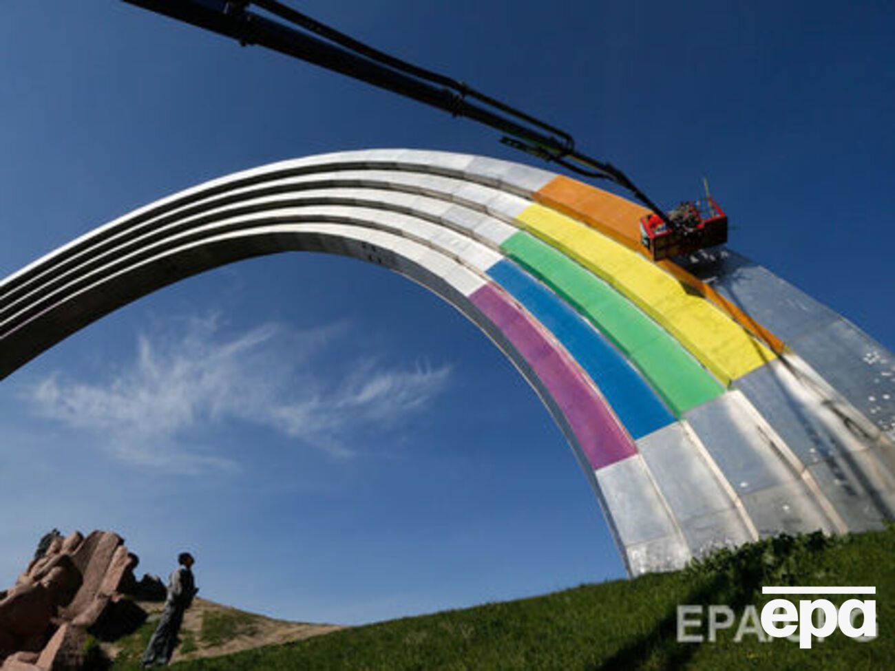 Ройтбурд:&nbsp;В каком законе Украины запрещено изображение радуги?