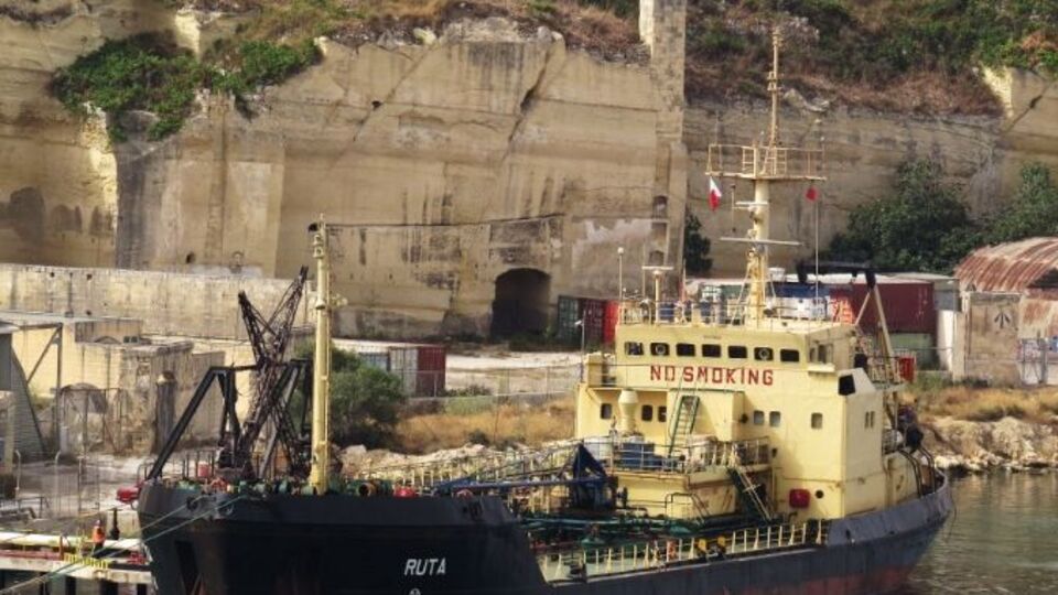 28 квітня судно Ruta було затримане в Лівії
