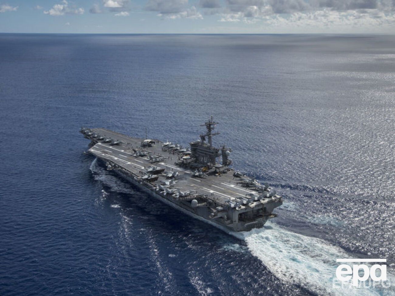 Carl Vinson вошел в Японское море