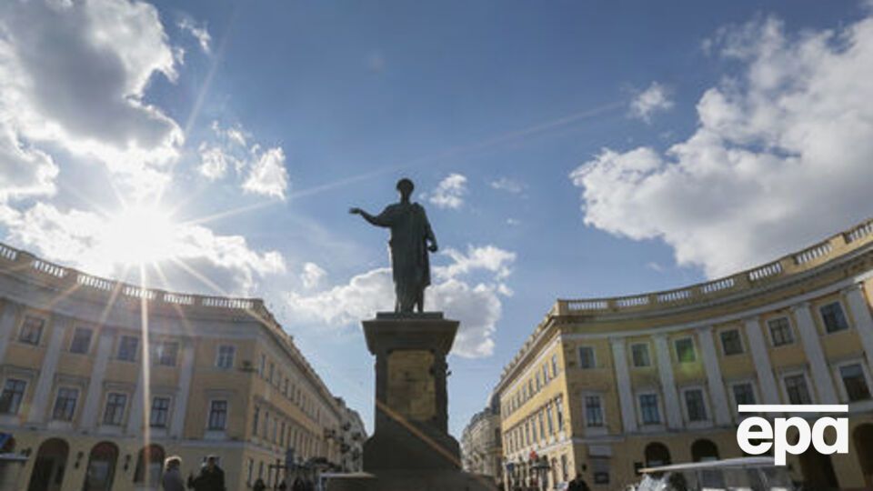 26 квітня міськрада затвердила назви 1531 вулиці, провулка, проспекту, повернувши деякі назви вулиць, перейменованих у травні 2016 року