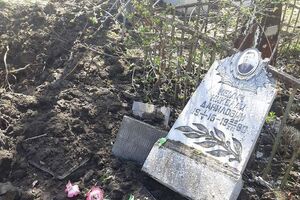 В результате обстрелов в Попасной разрушено 21 захоронение