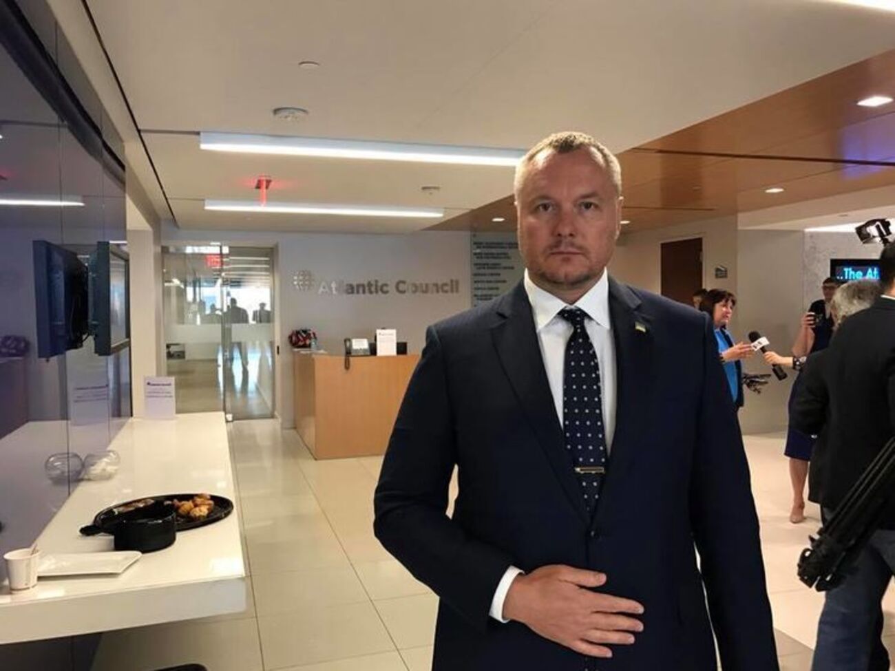 За даними Ляшка, Артеменко вилетів до Відня