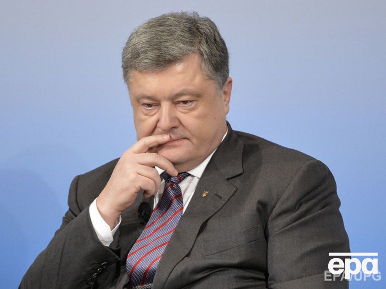 Порошенко обсудил нарушение режима прекращения огня боевиками с Меркель и Олландом