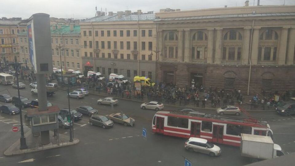 Выход со стороны "Технологического института"