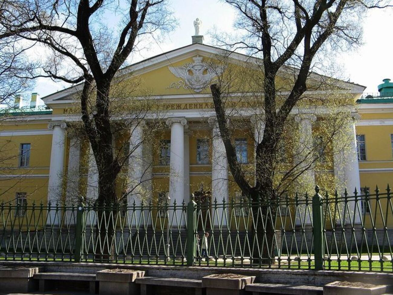 Девять пострадавших привезли в городскую Мариинскую больницу