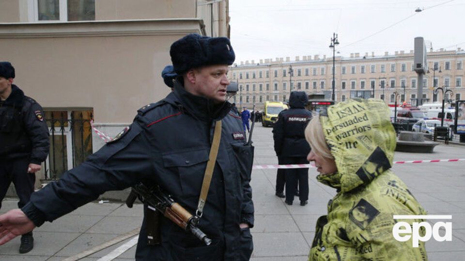 Силовики оточили станцію метро, на якій стався вибух