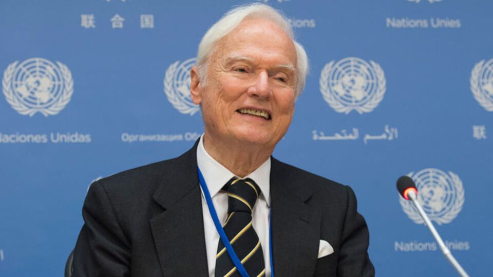 По словам Джазаири, общие потери стран Запада и России от санкций составляют $155 млрд