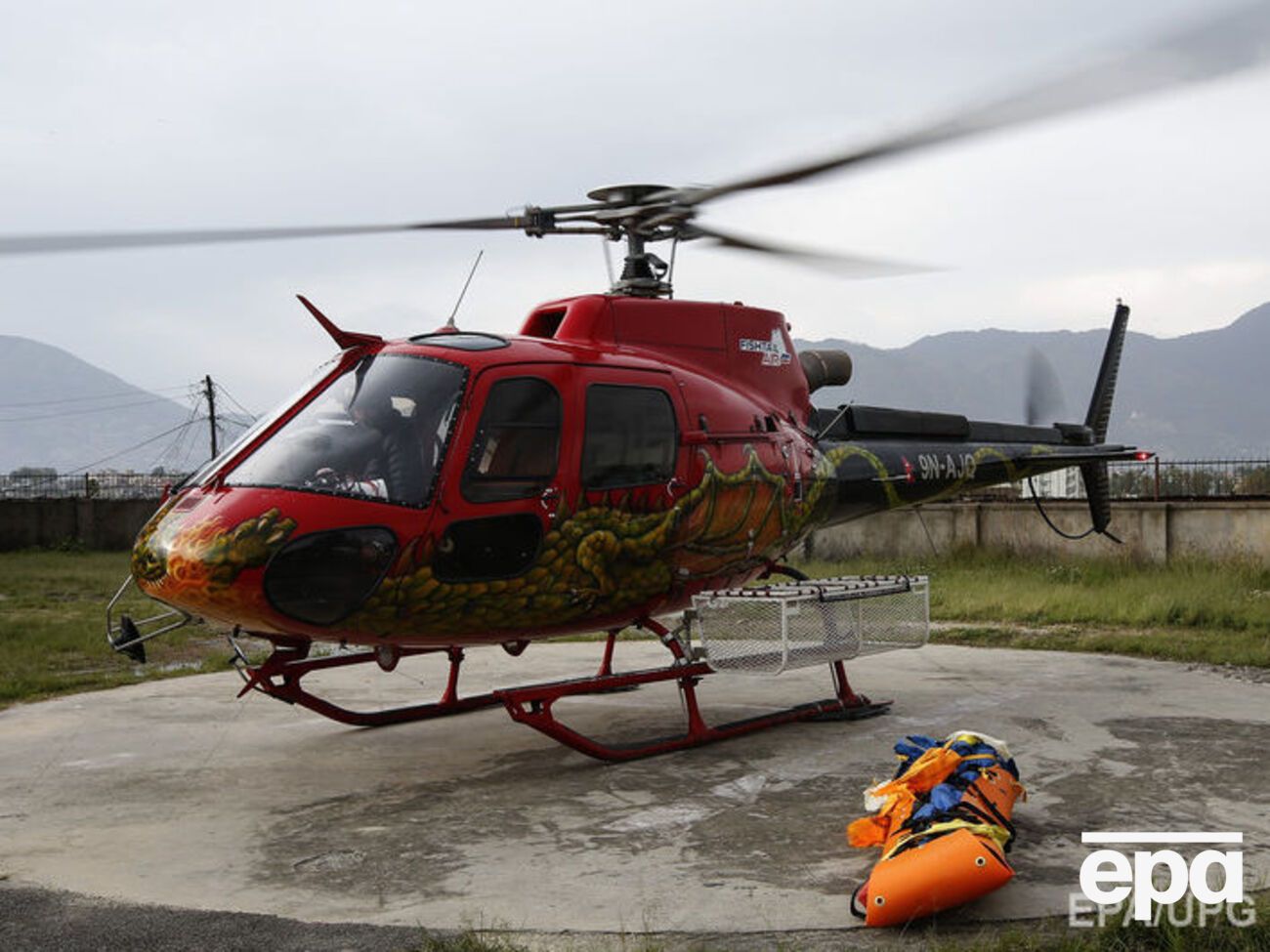 Тело Штека вертолетом эвакуировали из базового лагеря