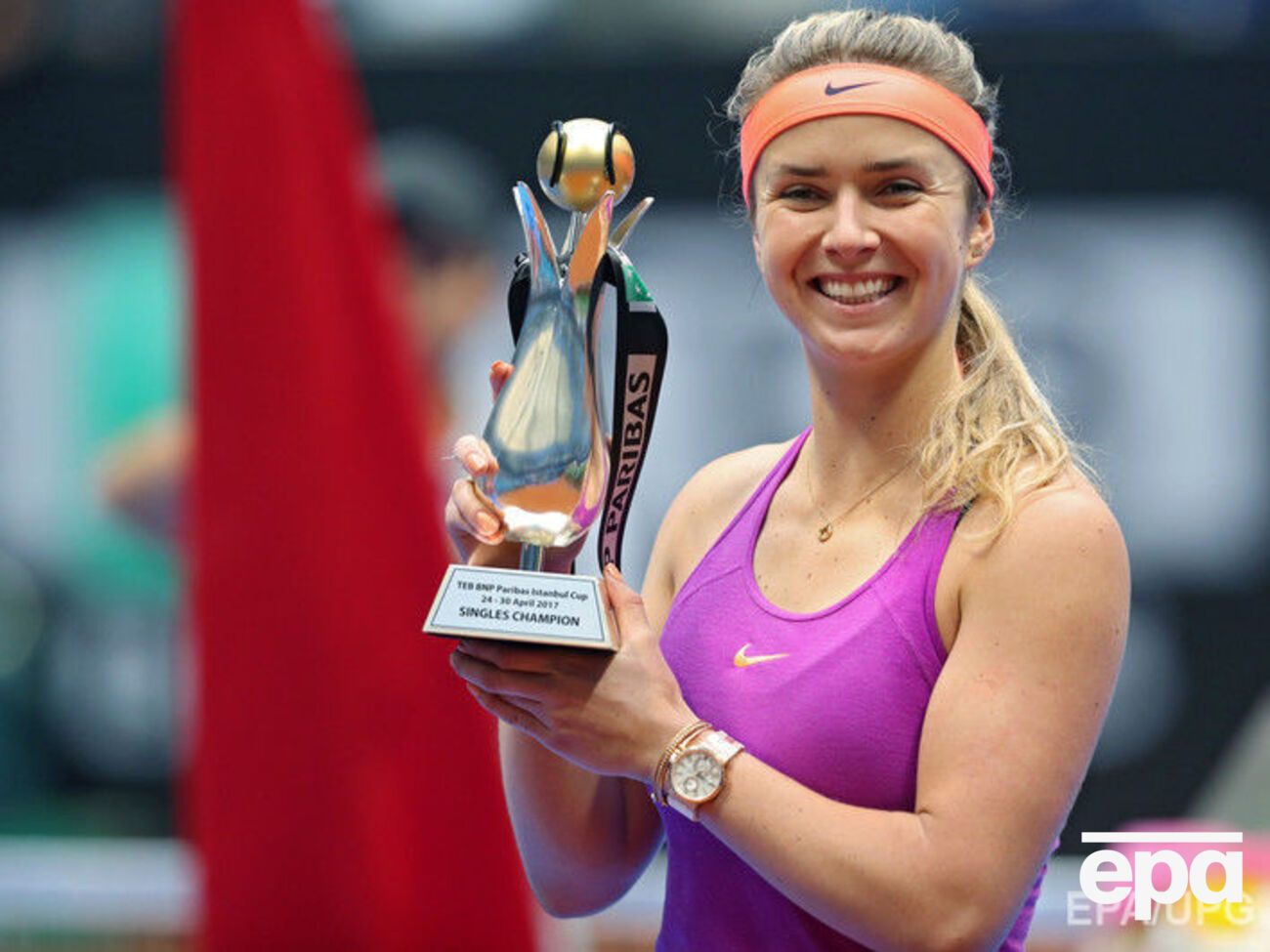 Світоліна з головним призом турніру у Стамбулі