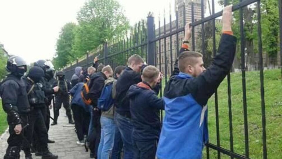 Полицейские остановили драку и задержали ее участников