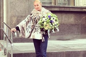 Волочкова покачала пресс на камеру