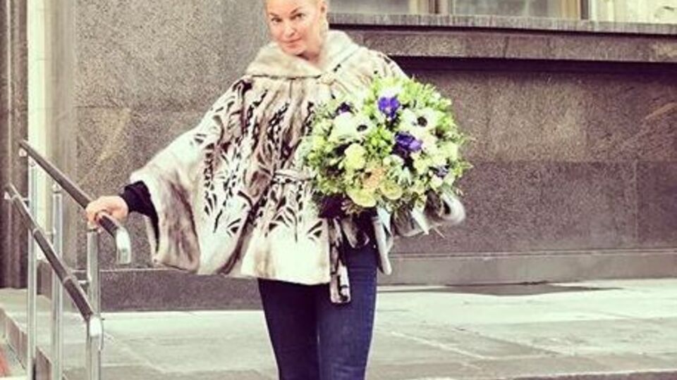 Волочкова покачала пресс на камеру