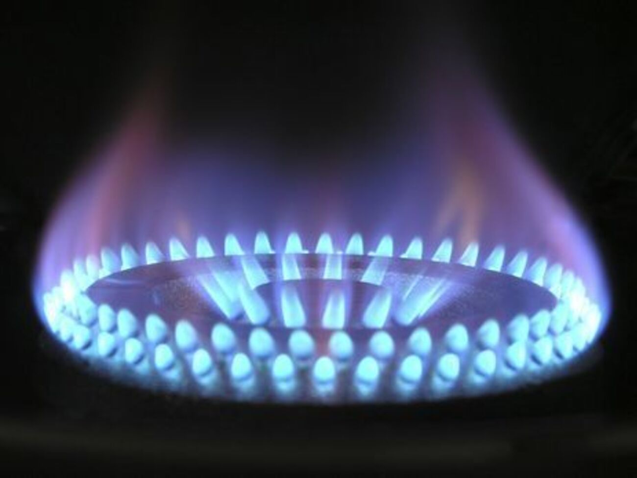 НКРЭКУ приостановит решение по поводу абонплаты за газ