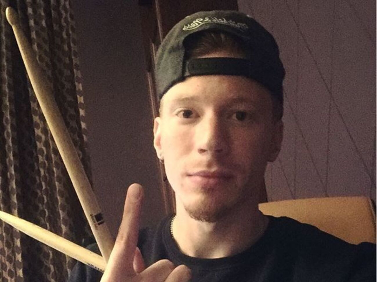 Пресняков: Я в старості хочу бути татуйованим дідом. Бабусі, я готовий до вашого бомбардування! Атакуйте на здоров'я