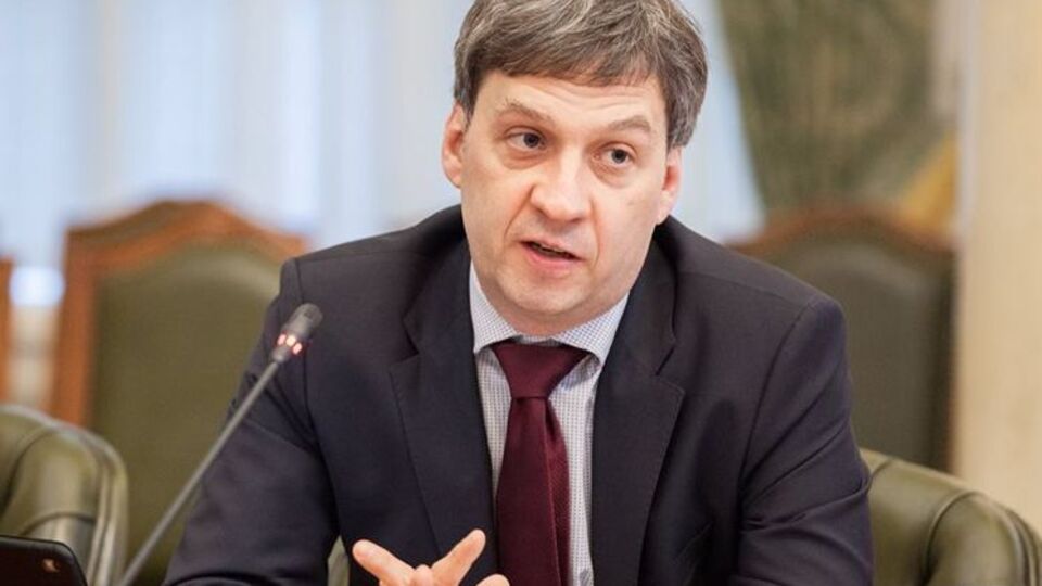 Чурий подчеркнул важность продолжения программы сотрудничества с МВФ, учитывая "довольно плотный график выплат по внешним обязательствам"