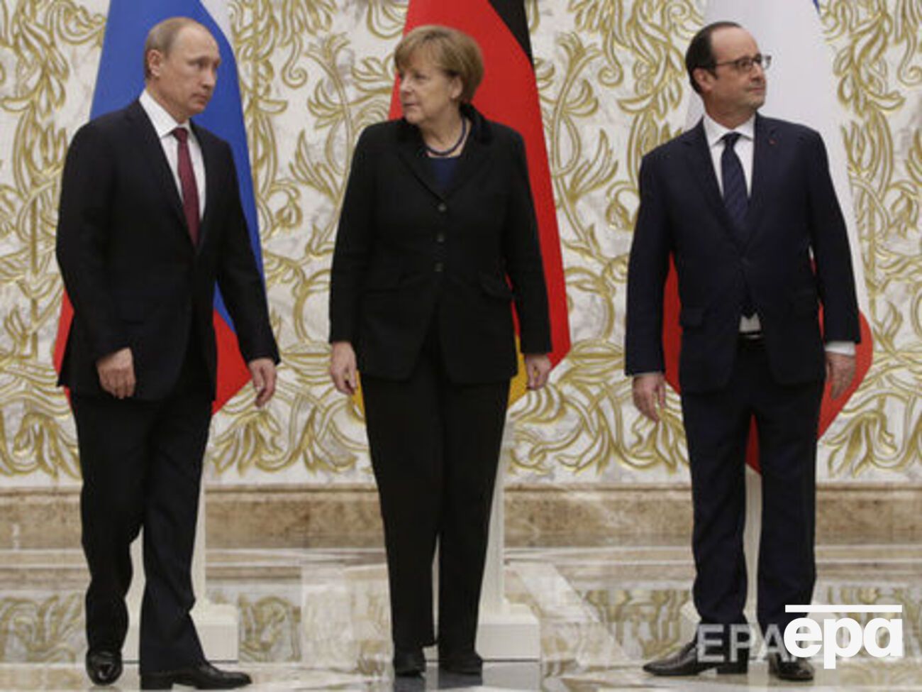 Путін у розмові з Меркель і Олланд "висловився на користь" запуску реалізації політичних аспектів Мінських домовленостей
