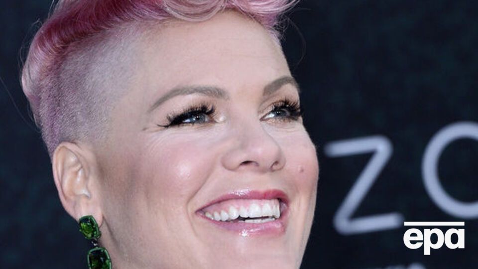 Pink: Залишайтеся собою, леді!