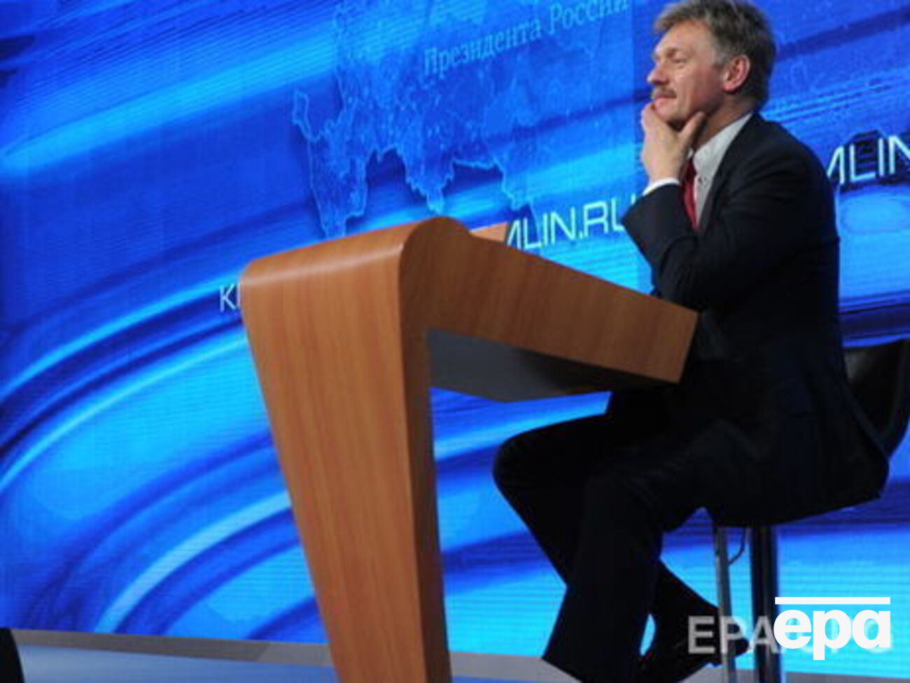 Песков отметил, что представлять РФ будет Владислав Сурков