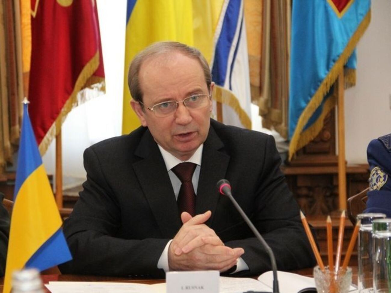 Руснак подчеркнул, что Россия "тестирует на Украине новые способы и формы ведения боевых действий, новые вооружения"