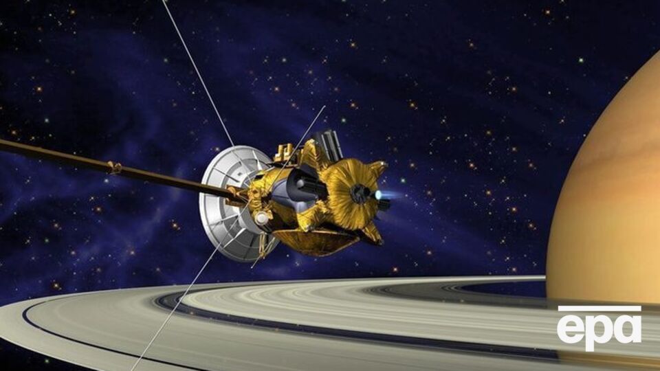 Космический аппарат Cassini завершает свою миссию
