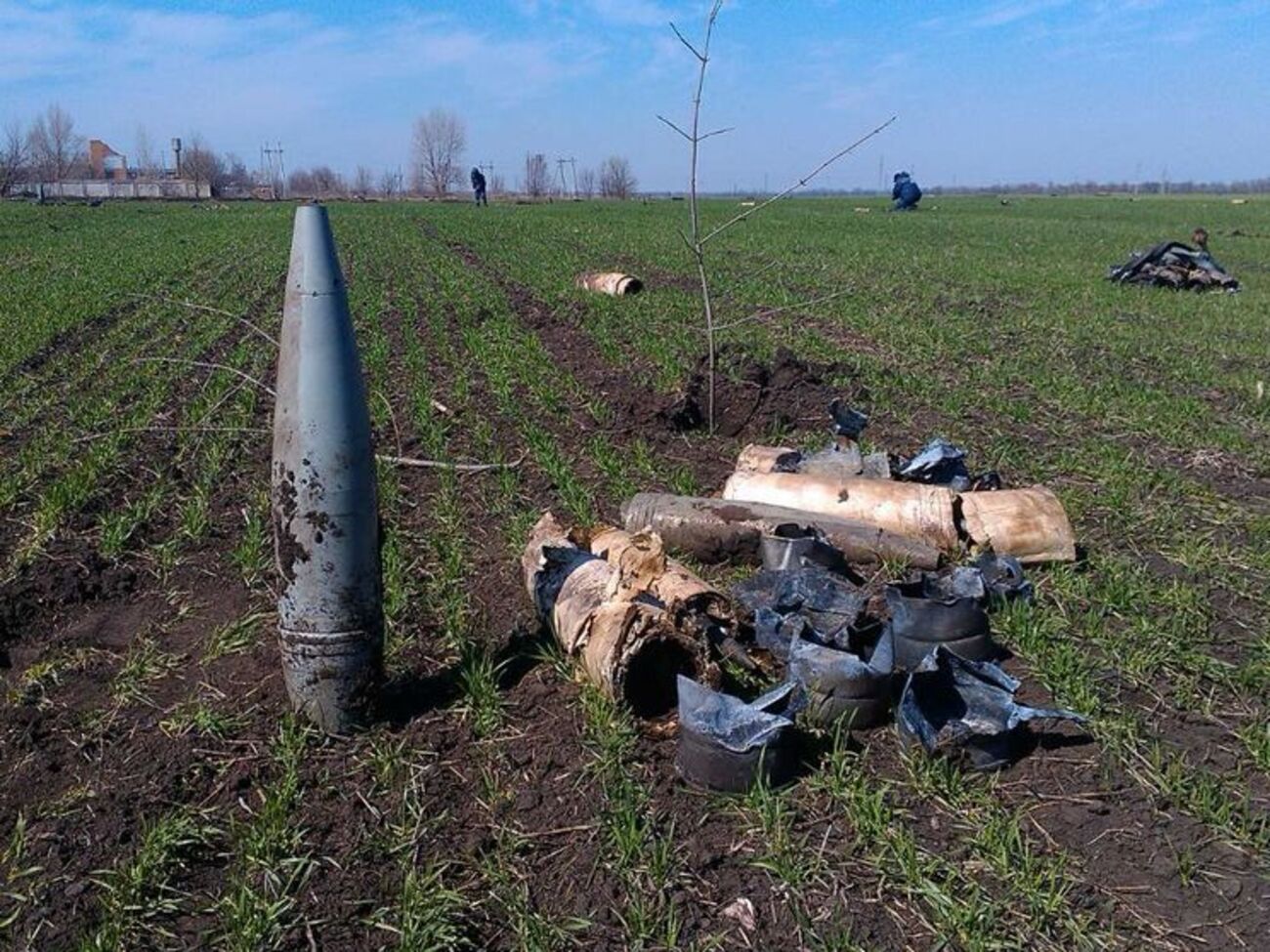 Пиротехники проводят очистку города и прилегающих поселков