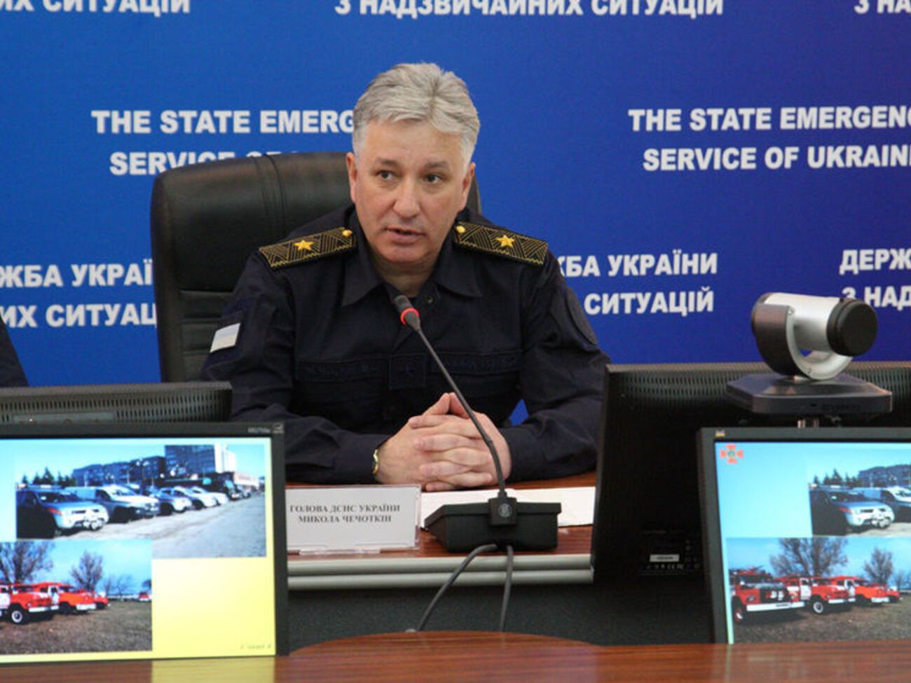 Руководитель ГосЧС Николай Чечеткин заявил, что работы по очистке зоны вокруг складов в Балаклее продлятся до 18 мая