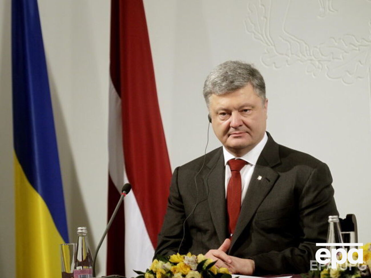 Порошенко:&nbsp;Правительство и вся власть должны настойчиво работать, чтобы количество сограждан, которые могут позволить себе путешествия в Европу, росло