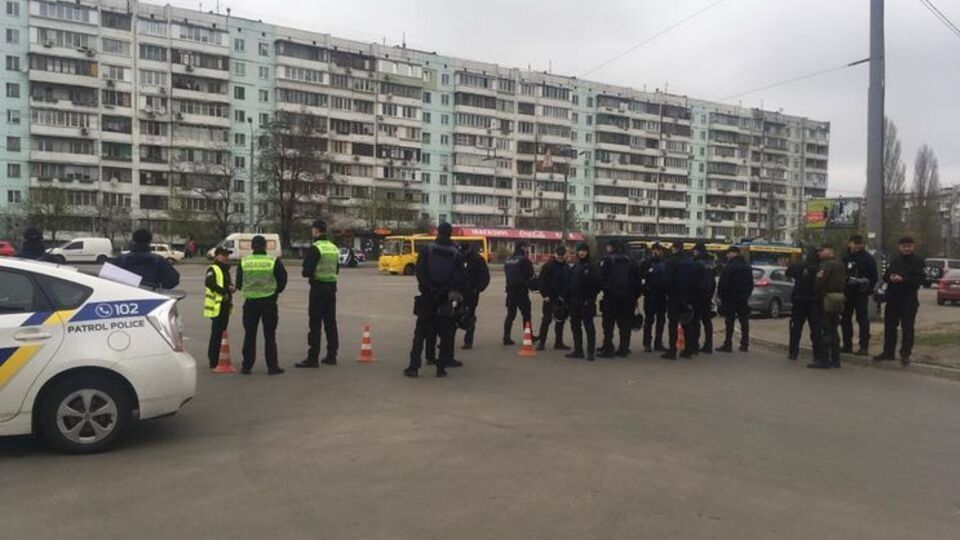 Силовики перекрыли район Оболонского суда
