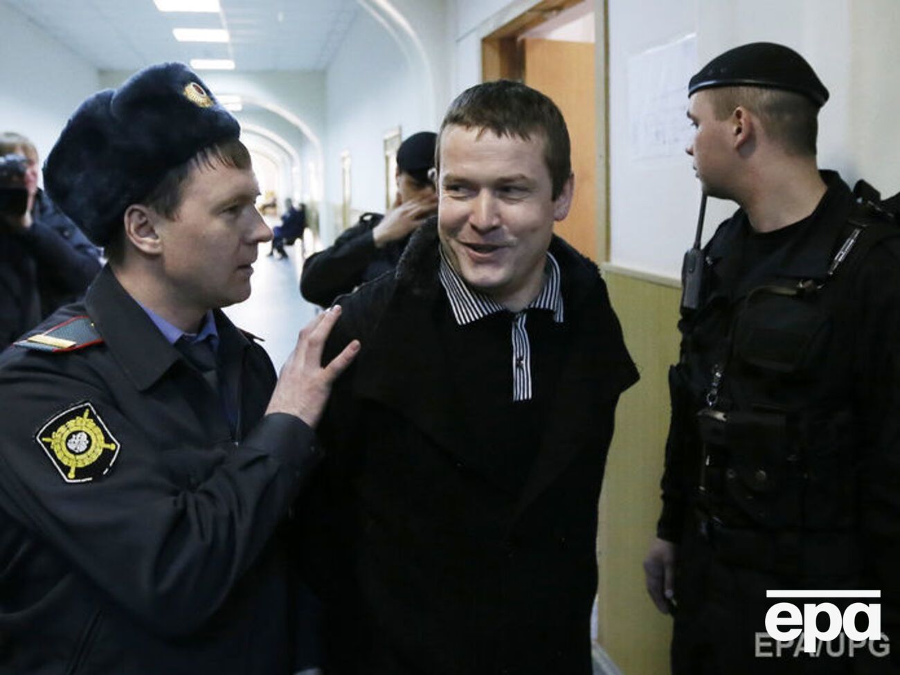 Развозжаев еще два года останется под надзором правоохранителей