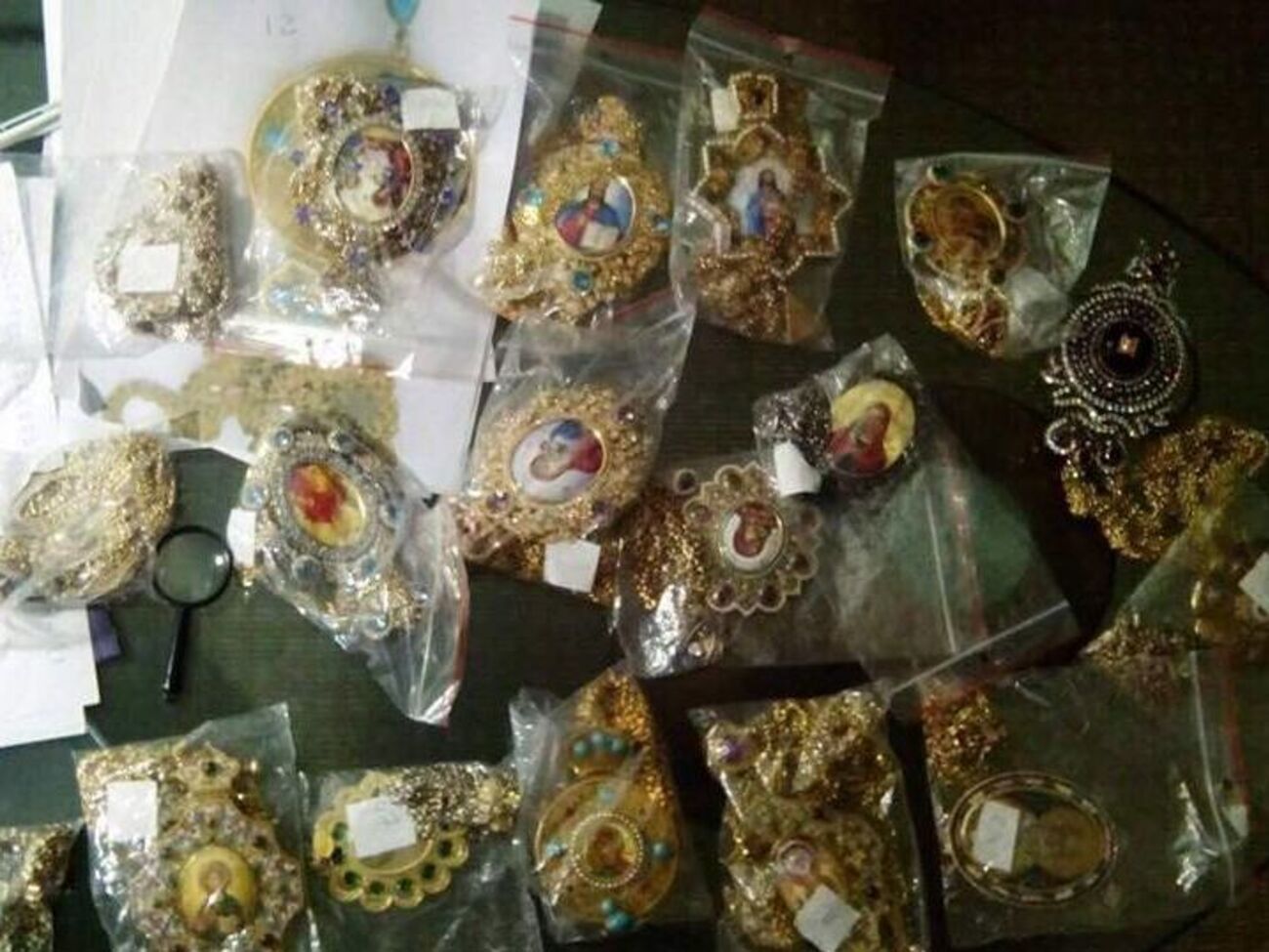 Юрій Луценко: Старовинні церковні реліквії, що належали покійному митрополиту Київському і всієї України Володимиру