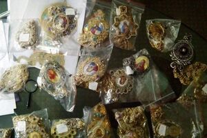 Юрій Луценко: Старовинні церковні реліквії, що належали покійному митрополиту Київському і всієї України Володимиру