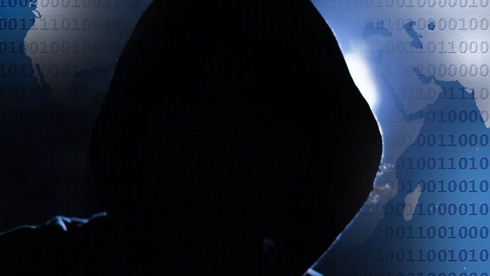 Лидеру хакерской группировки предъявили официальное обвинение