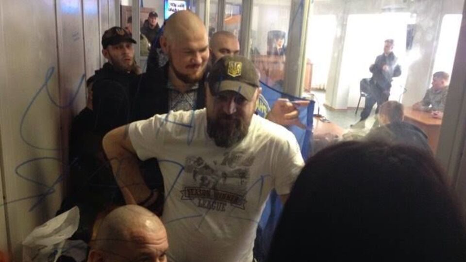 Сьогодні в Оболонському районному суді Києва оголосили вирок у справі розформованої добровольчої роти "Торнадо"