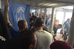 Вісім бійців розформованої роти отримали реальні терміни