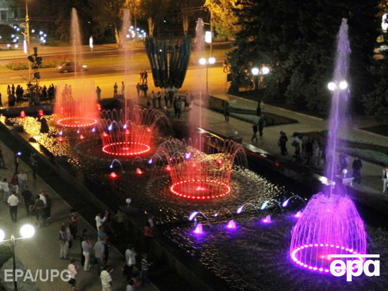 Центр Донецка по вечерам пустеет