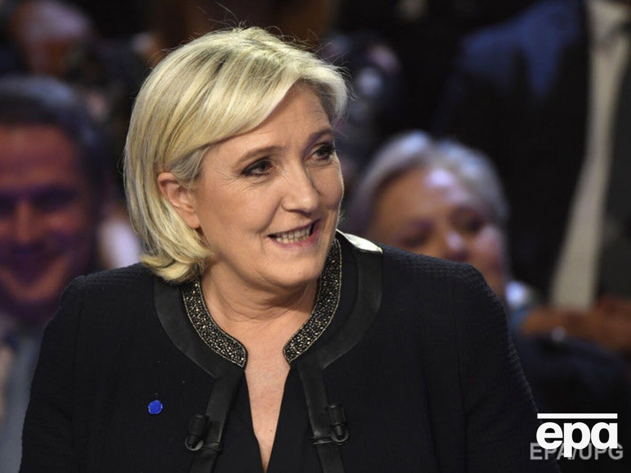 Партия Ле Пен теперь ищет другой зал для мироприятия на Корсике