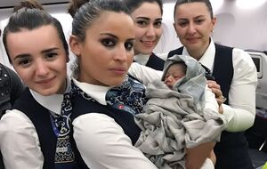 Екіпаж прийняв пологи в пасажирки