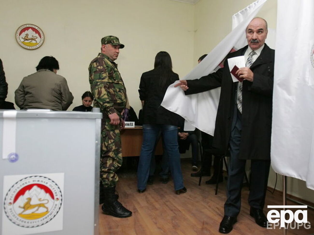 Сегодня в Южной Осетии проходят так называемые президентские выборы и референдум за возвращение региону исторического названия