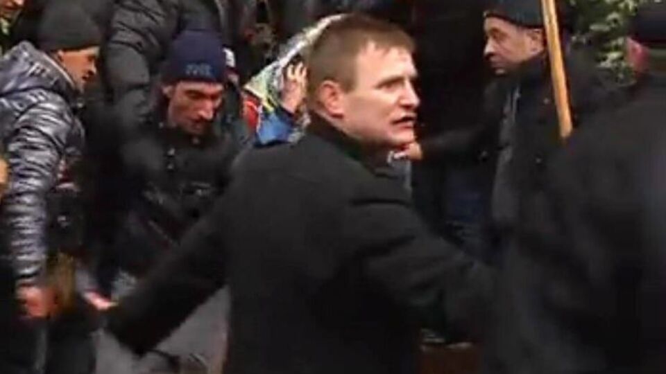 Петрунько був серед тих, хто виганяв євромайданівців із Харківської ОДА, пише журналіст